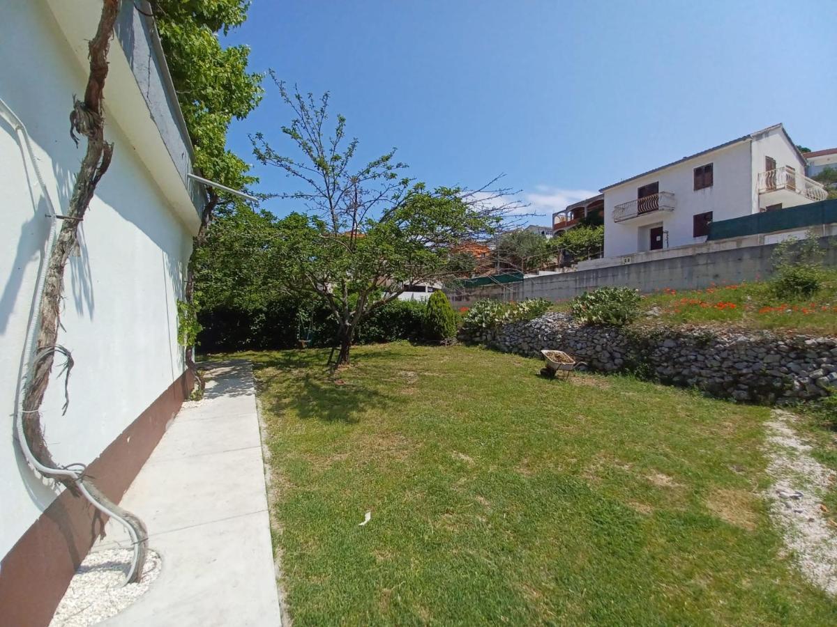 Apartment Bunjo'S Beach House Trogir Exterior foto